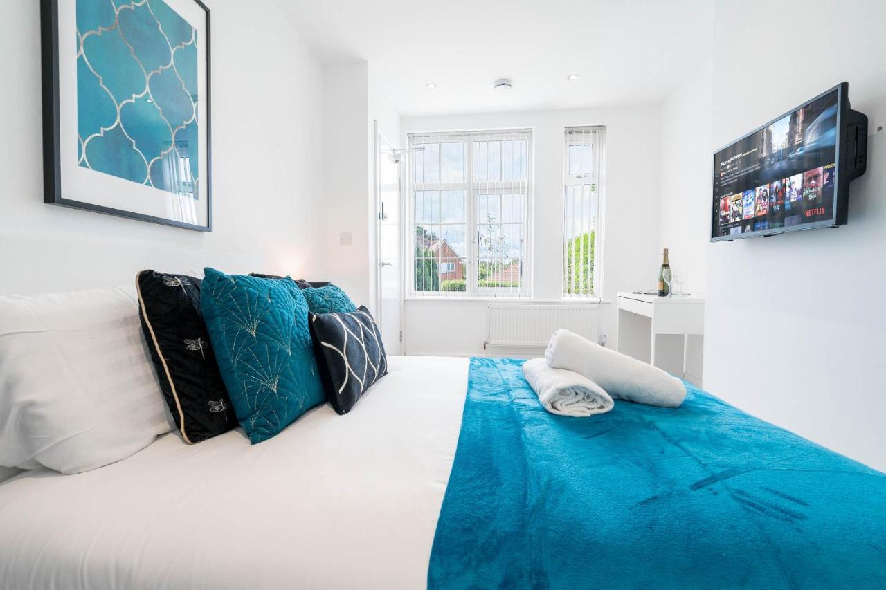 Haus - Luxury 4 Bedroom House - Parking - Fast Wifi - Smart Tvs - Garden - Rated Birmingham